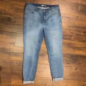 Old Navy Rockstar hi-waist skinny jean